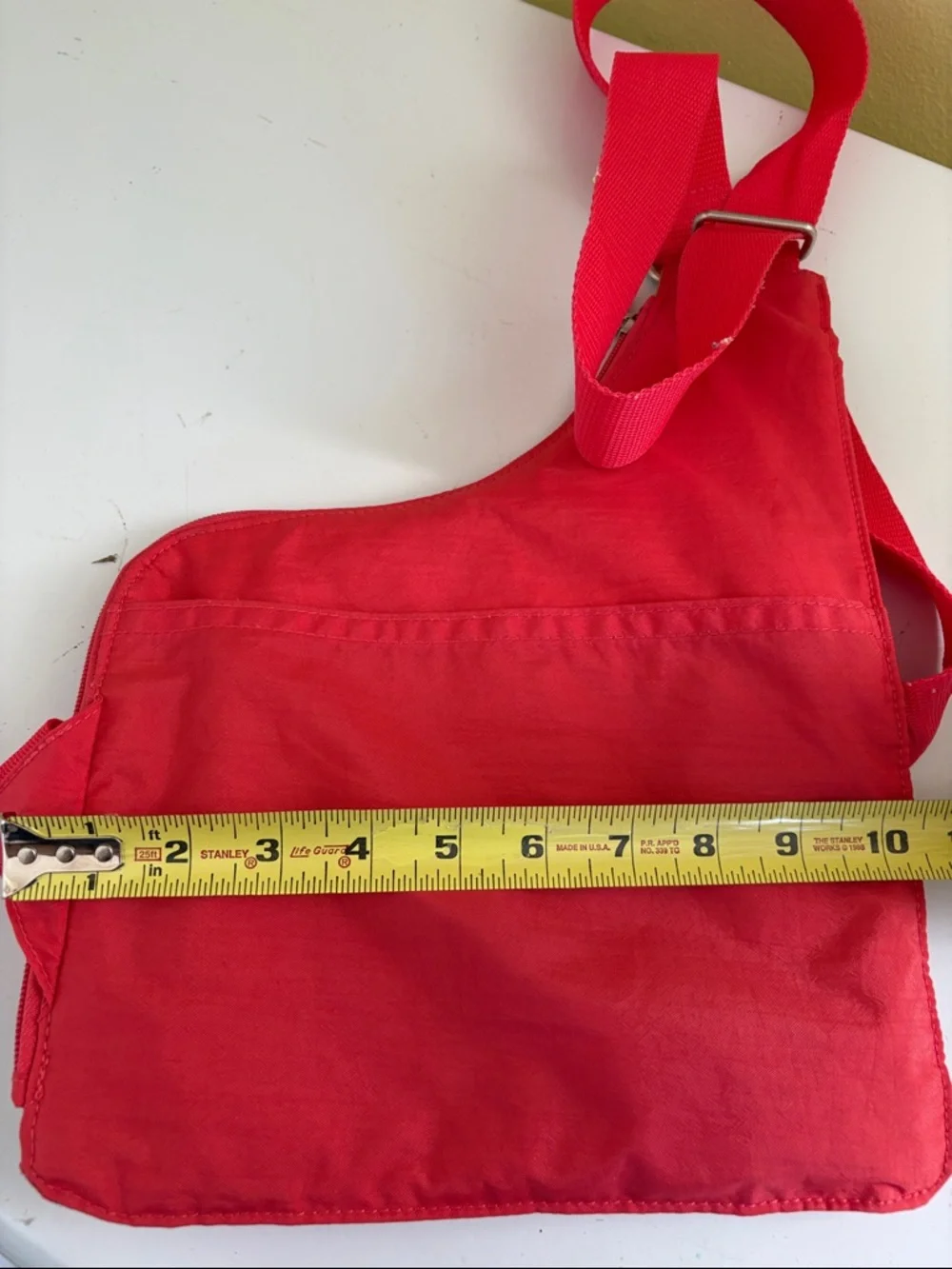 Baggallini Red/Coral Sling Nylon Crossbody Messenger Bag